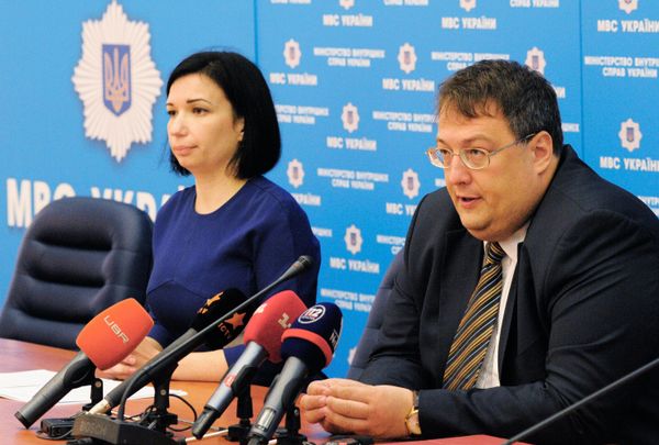 Брифинг А.Гераценко и О.Айвазовской об усилении ответственности за нарушение избирательных прав граждан Брифинг А.Гераценко и О.Айвазовской об усилении ответственности за нарушение избирательных прав граждан