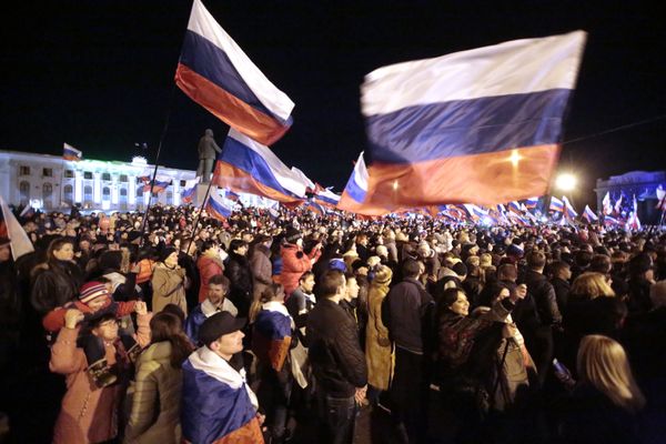 В центре Симферополя проходит праздничный концерт в честь референдума В центре Симферополя проходит праздничный концерт в честь референдума