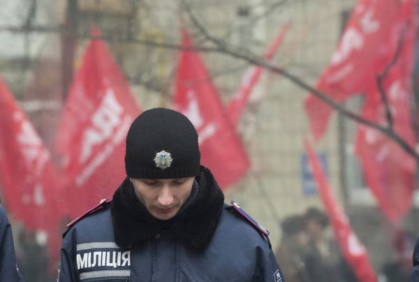 Лидеры трех оппозиционных партий передали свои требования генеральному прокурору Украины Лидеры трех оппозиционных партий передали свои требования генеральному прокурору Украины