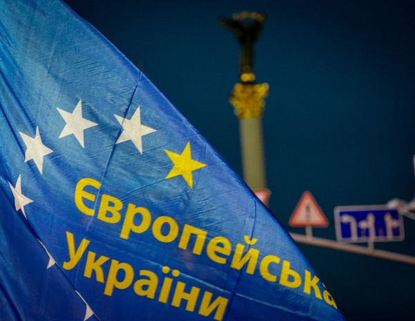Акции сторонников евроинтеграции Украины на площади Независимости в Киеве Акции сторонников евроинтеграции Украины на площади Независимости в Киеве