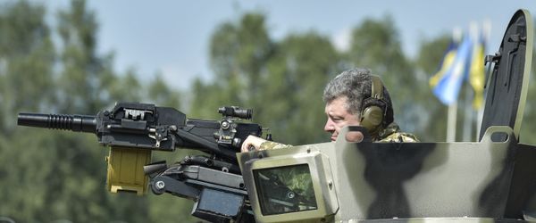 Петр Порошенко посетил Первую оперативную бригаду Национальной гвардии под Киевом