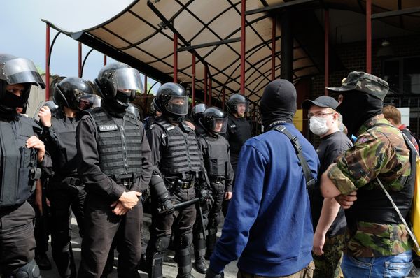 Неизвестные сорвали крестный ход против войны и интеграции Украины в Евросоюз