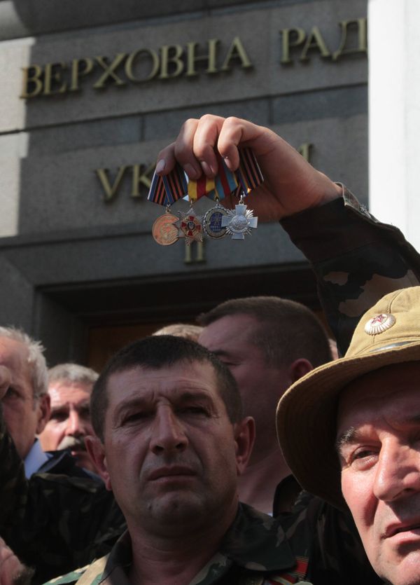 Ветераны боевых действий в Афганистане провели митинг в Киеве Ветераны боевых действий в Афганистане провели митинг в Киеве
