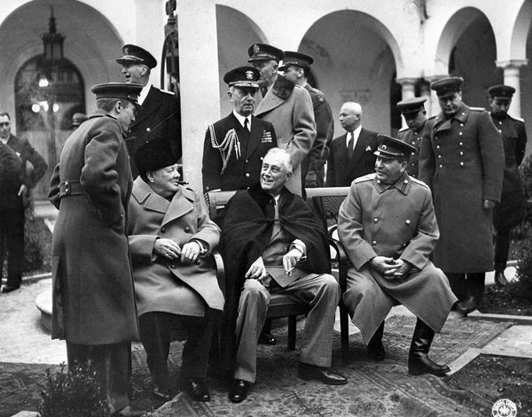 Ялтинская (Крымская) конференция союзных держав 4-11 февраля 1945 года Ялтинская (Крымская) конференция союзных держав 4-11 февраля 1945 года