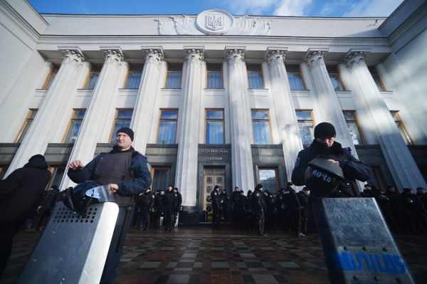 Протестные акции в центре Киева Протестные акции в центре Киева