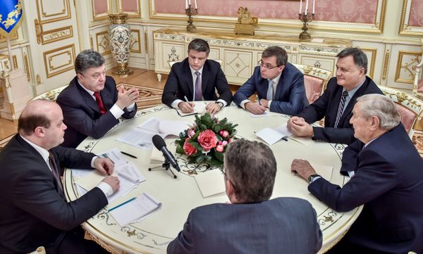 Встреча президента Украины П.Порошенко с основателем фонда Открытое общество Д.Соросом Встреча президента Украины П.Порошенко с основателем фонда Открытое общество Д.Соросом