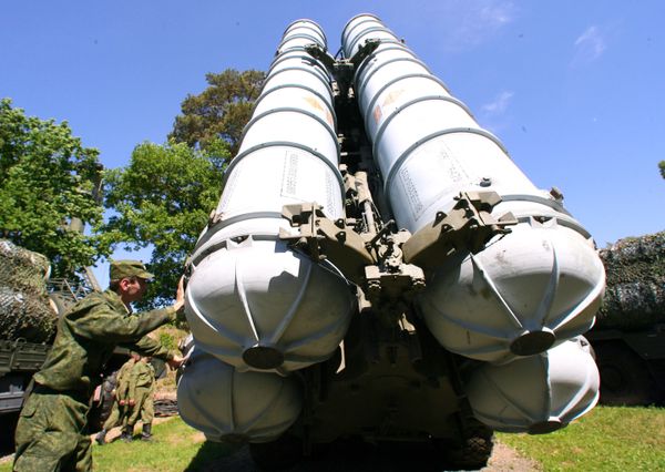 Соединение ПВО С-300 заступило на боевое дежурство