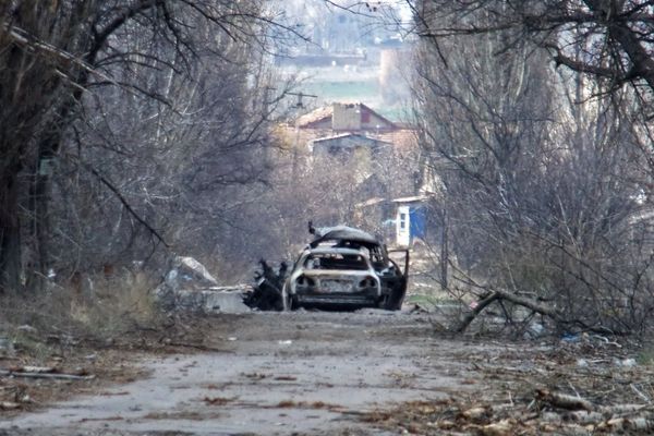 Представители ОБСЕ посетили район поселка Пески в Донецкой области