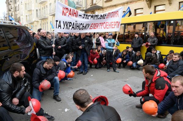 Акция протеста шахтеров у здания Верховной рады Украины