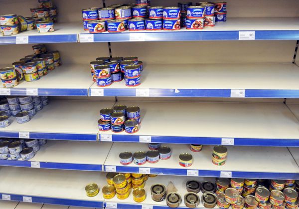 Ажиотаж в продуктовых магазинах Львова Ажиотаж в продуктовых магазинах Львова