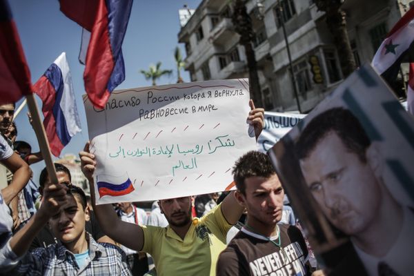Митинг в поддержку Б. Асада и В. Путина в Сирии