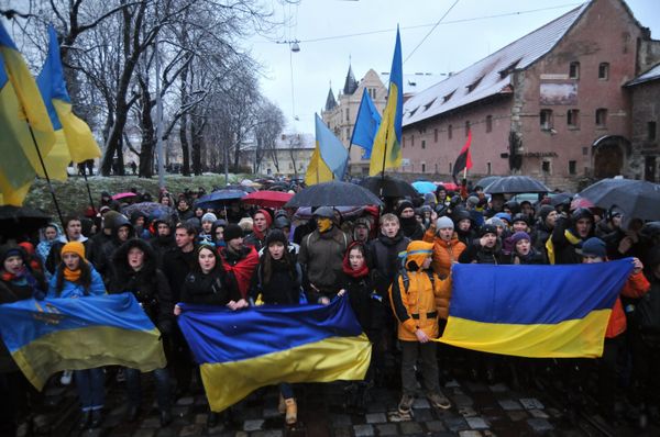 Митинг студентов во Львове за евроинтеграцию Украины