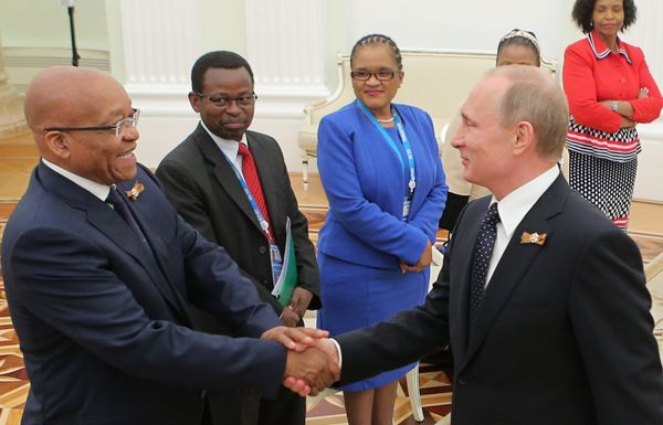 Президент России В.Путин встретился с президентом ЮАР Дж.Зумой Президент России В.Путин встретился с президентом ЮАР Дж.Зумой