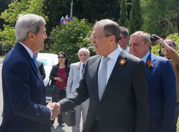 Встреча главы МИД РФ С. Лаврова и госсекретаря США Дж.Керри Встреча главы МИД РФ С. Лаврова и госсекретаря США Дж.Керри