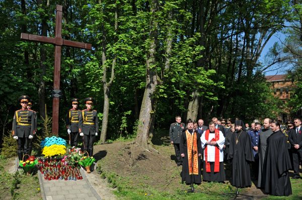 Празднование Дня памяти и примирения на Украине Празднование Дня памяти и примирения на Украине