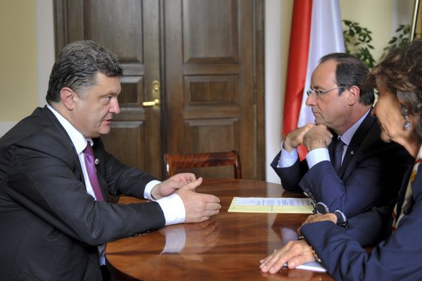 Избранный президент Украины П.Порошенко провел ряд встреч в Польше