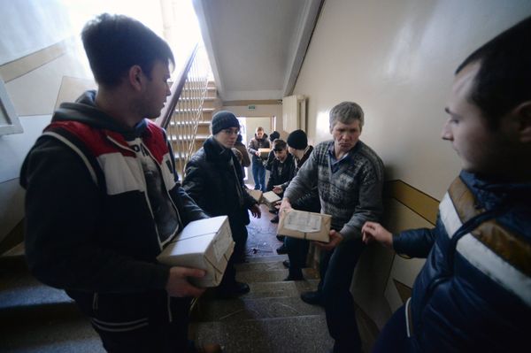 Прибытие 14-го российского гуманитарного конвоя на юго-восток Украины Прибытие 14-го российского гуманитарного конвоя на юго-восток Украины