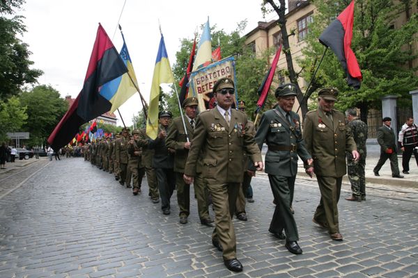 Ветераны Украинской Повстанческой Армии (УПА) отпраздновали День Героев во Львове