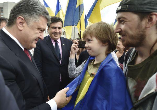 Президент Украины П.Порошенко назначил М.Саакашвили главой Одесской области