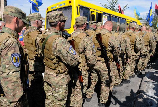 Отправление добровольческого батальона Сич в зону вооруженного конфликта