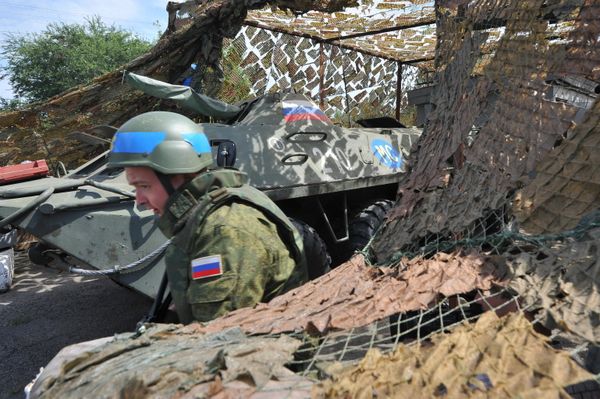 Блокпост российских миротворцев на въезде в город Бендеры