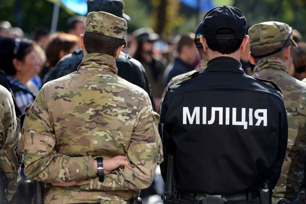 Пикет объединения Свобода в поддержку закона об очищении власти Пикет объединения Свобода в поддержку закона об очищении власти