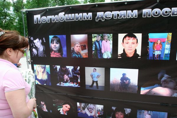 Митинг в память о погибших детях Донбасса прошел в Донецке 1 июня