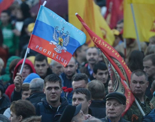 Акция памяти Донецк: невинно убиенные проходит на Поклонной горе в Москве