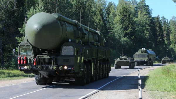С. Шойгу проинспектировал Тейковский дивизион с ракетным комплексом (ПГРК) Ярс