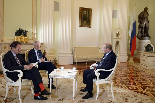 В преддверии визита в Италию президент РФ В.Путин дал интервью газете Il Corriere della Sera В преддверии визита в Италию президент РФ В.Путин дал интервью газете Il Corriere della Sera