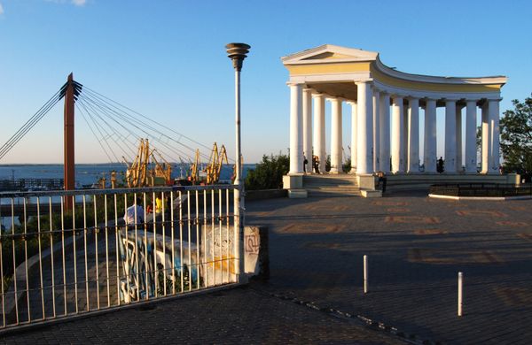 Колоннада на Приморском бульваре в Одессе