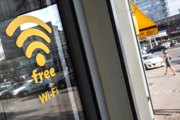 Точки доступа Wi-Fi-интернета в публичных местах Точки доступа Wi-Fi-интернета в публичных местах