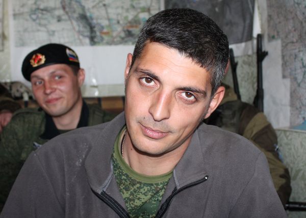 Ополченец Донецкой народной республики (ДНР) с позывным Гиви