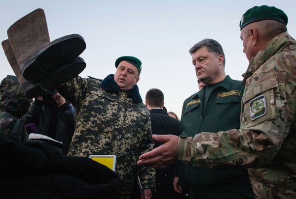 П.Порошенко проверил готовность к зиме отдельной комендатуры охраны Государственной пограничной службы Украины