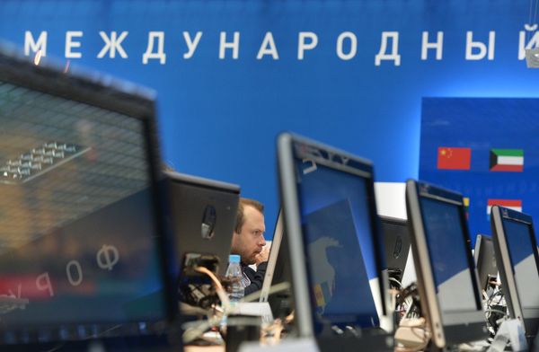 Подготовка к открытию Петербургского экономического форума