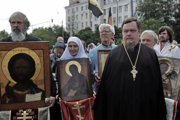 Митинг в защиту Русской православной церкви