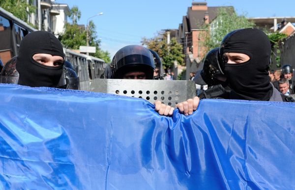 Неизвестные сорвали крестный ход против войны и интеграции Украины в Евросоюз