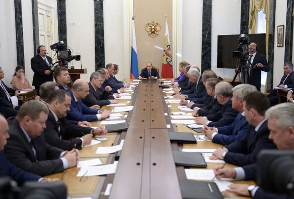 Президент России В.Путин провел заседание Совбеза РФ