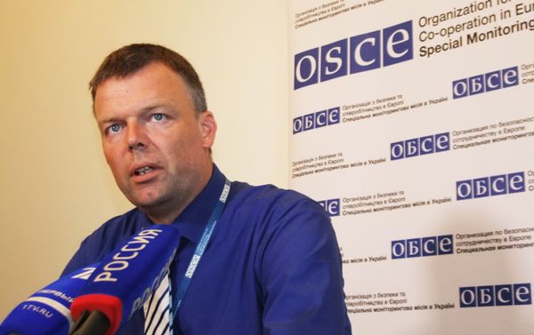Пресс-конференция заместителя главы миссии ОБСЕ на Украине Александра Хуга Пресс-конференция заместителя главы миссии ОБСЕ на Украине Александра Хуга