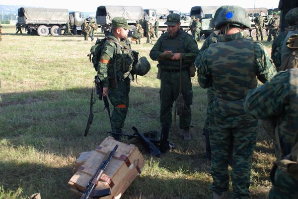 Ополченцы ДНР в Старобешевском районе Донецкой области Ополченцы ДНР в Старобешевском районе Донецкой области