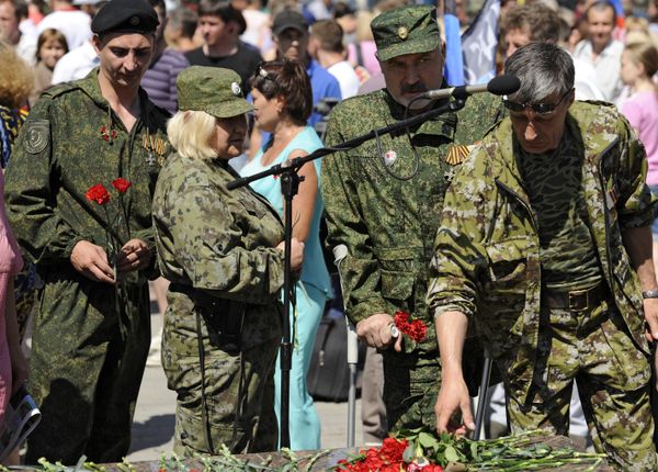 Траурный митинг-реквием Не забудем, не простим: Славянск в Донецке Траурный митинг-реквием Не забудем, не простим: Славянск в Донецке