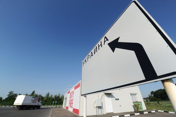 Отправка гуманитарного конвоя для населения Донбасса