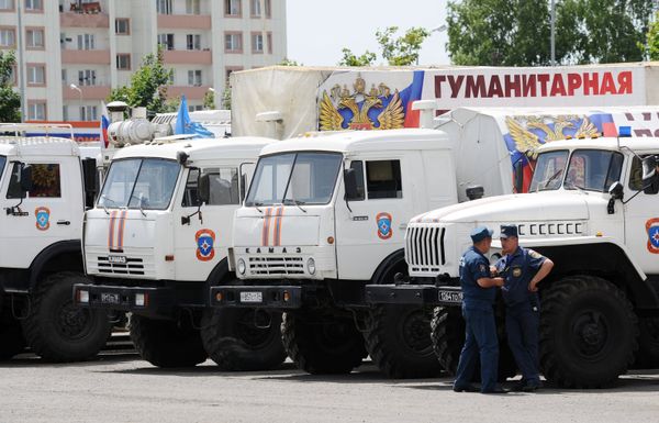 Подготовка очередного гуманитарного конвоя в Ростовской области для юго-востока Украины