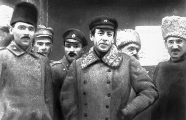 Семен Петлюра со своим штабом Семен Петлюра со своим штабом