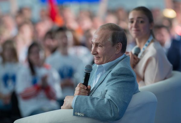 Президент РФ В.Путин посетил молодёжный форум Территория смыслов на Клязьме Президент РФ В.Путин посетил молодёжный форум Территория смыслов на Клязьме