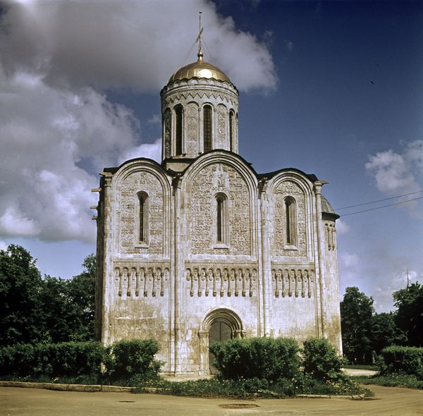 Дмитриевский собор Дмитриевский собор