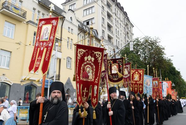 Молебен на Владимирской горке в честь 1000-я крещения Киевской Руси Молебен на Владимирской горке в честь 1000-я крещения Киевской Руси