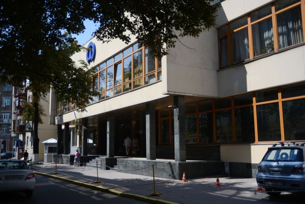 Здание офиса компании Укрнафта в Киеве. Здание офиса компании Укрнафта в Киеве.