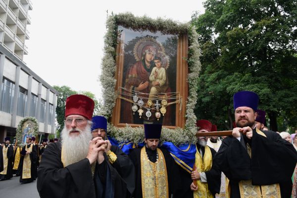 Молебен на Владимирской горке в честь 1000-я крещения Киевской Руси Молебен на Владимирской горке в честь 1000-я крещения Киевской Руси