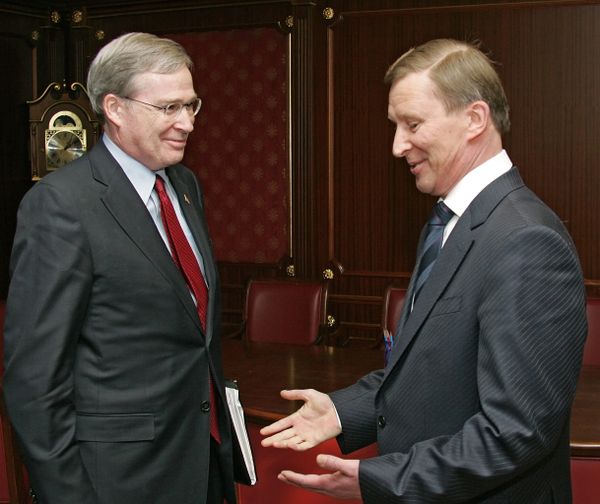 С. Иванов, С. Хэдли С. Иванов, С. Хэдли